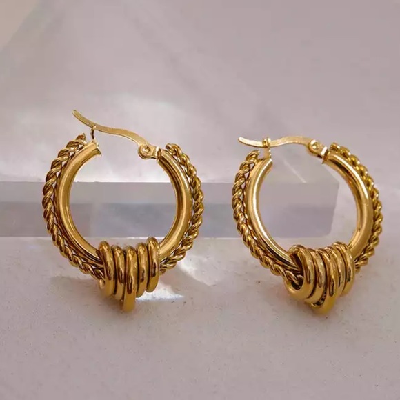 💛Gold plated round hoop earrings - Picture 2 of 6